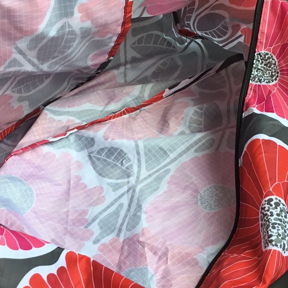 Vera Bradley - Picture 7 of 8